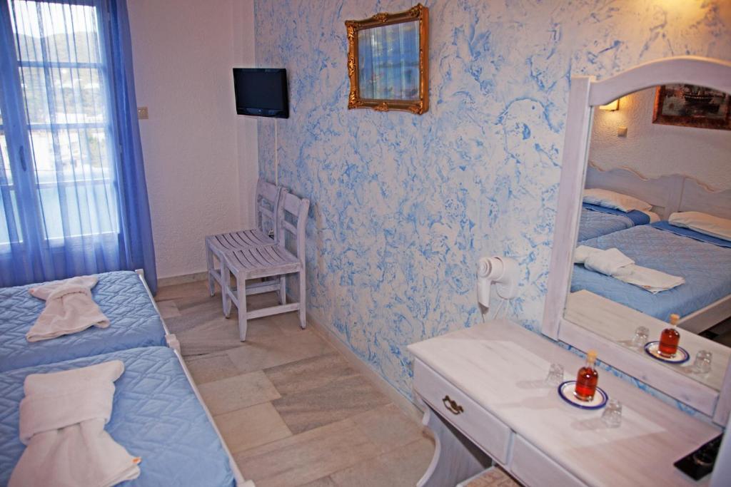 St.George Valsamitis Hotel Katapola Exterior photo